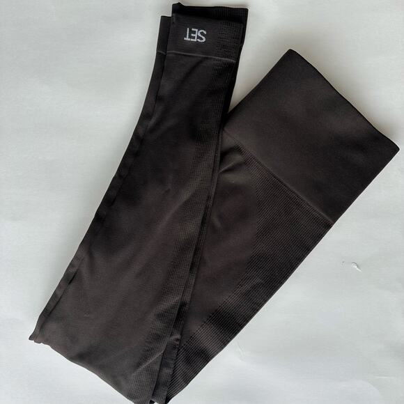 Dark Brown Set Active Leggings - Picture 4 of 4